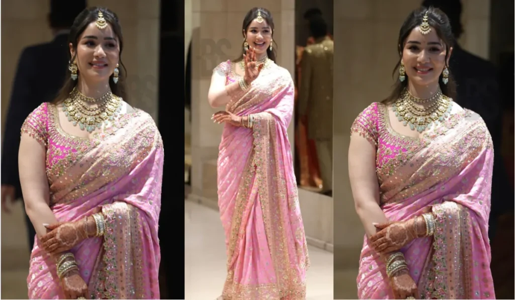 सारा तेंदुलकर साड़ी