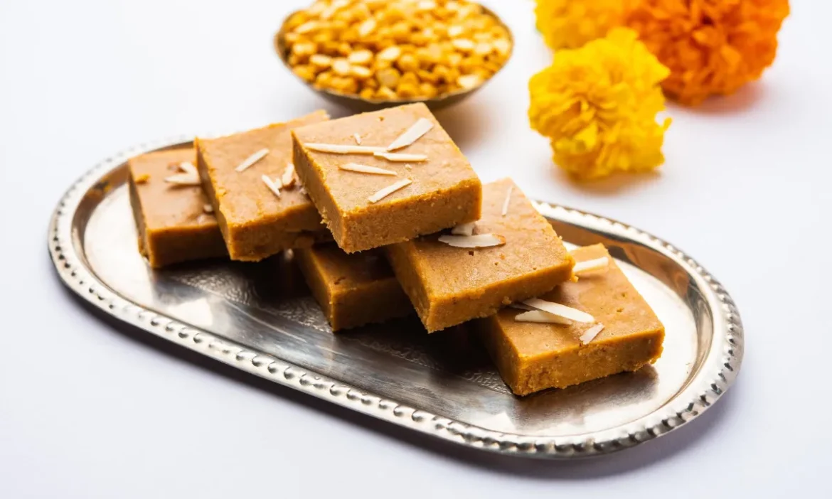 Besan Barfi Recipe At Home: Offer gram flour barfi to God this Dhanteras, it is very easy to make.
