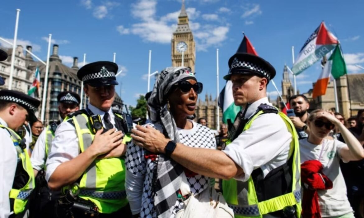 Britain will ban the movement in support of Palestinian! Arrests started
