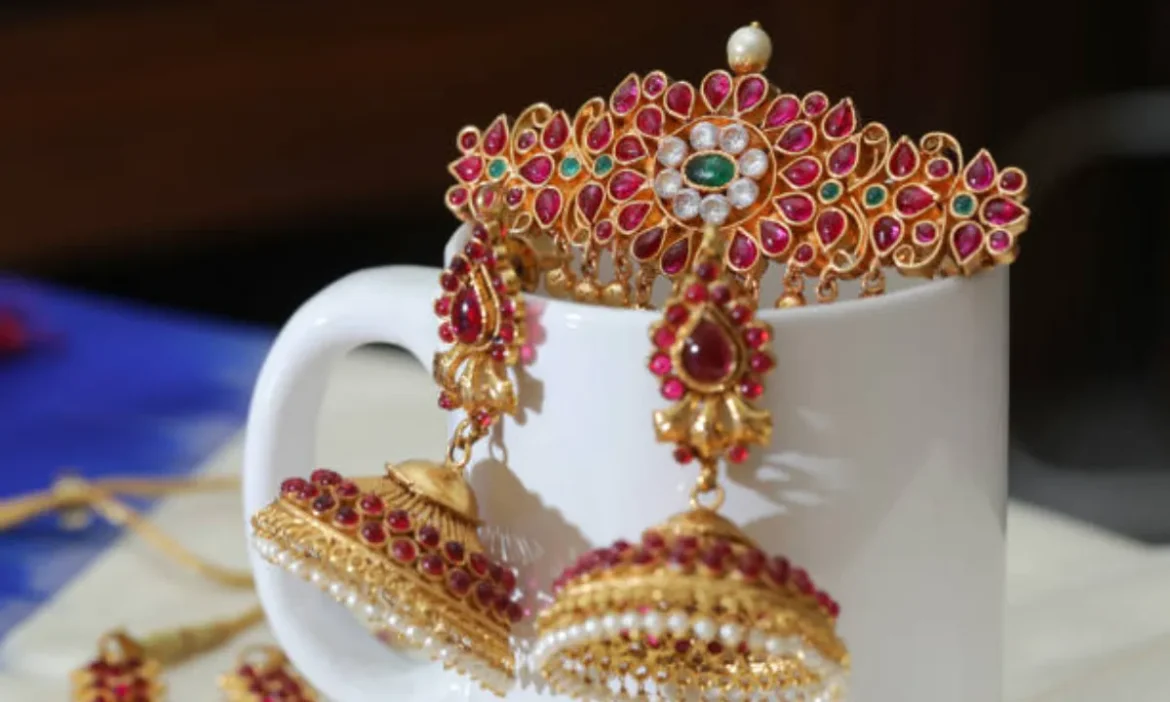 Before Diwali, tension increased due to the shine of gold, reached all time high; Know the latest rates here
