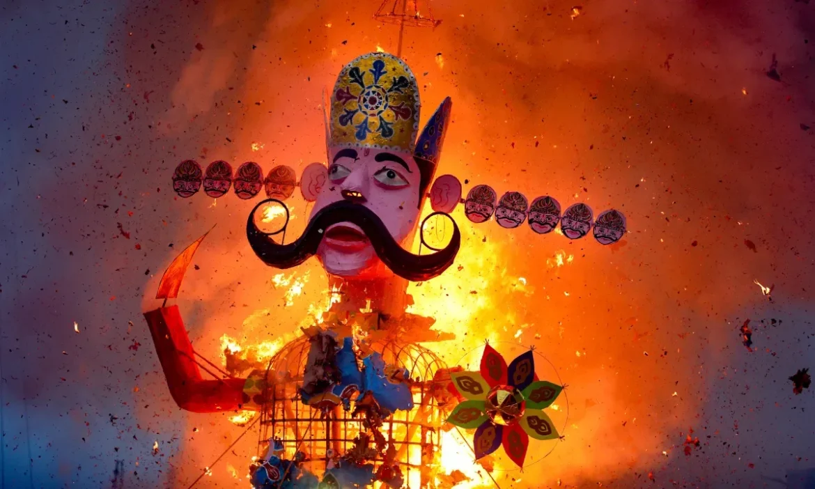 Dussehra festival across the country: Burned effigies of Ravana, Meghnath and Kumbhakaran, shouts of Shri Ram
