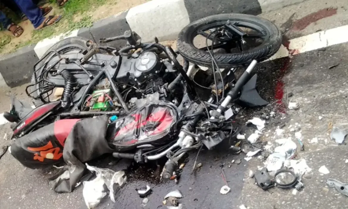 Bike collides with barrier, three killed
