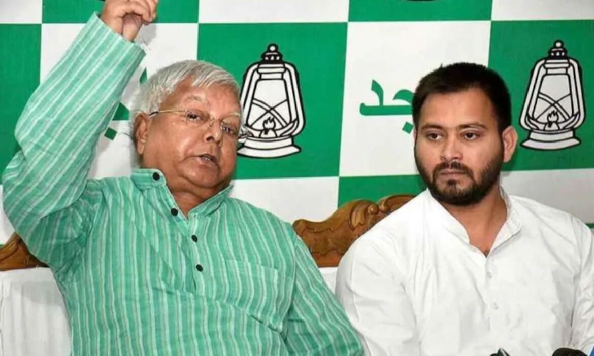 Lalu-Tejashwi left for Delhi, now grand alliance will have to wait for seat distribution

