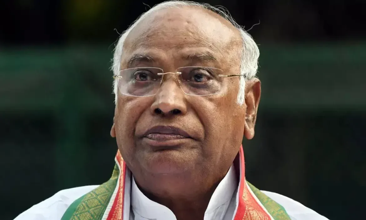 Congress President Kharge's attack on BJP-RSS: Said- never sang 'Vande Mataram' or 'Jana-Gana-Mana'

