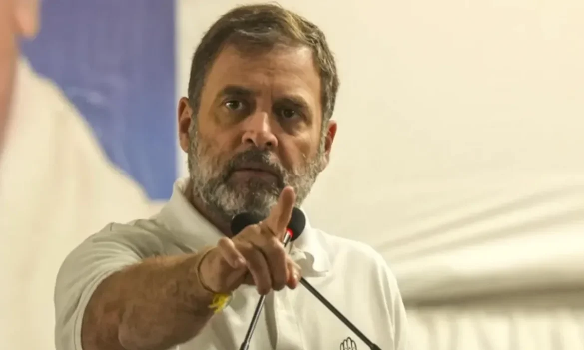 Rahul's attack on NDA in Aurangabad: Said- Modi wants youth to remain trapped in social media addiction

