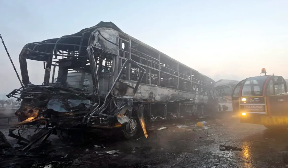 7 buses collide with each other on Delhi-Agra Expressway, 4 dead
