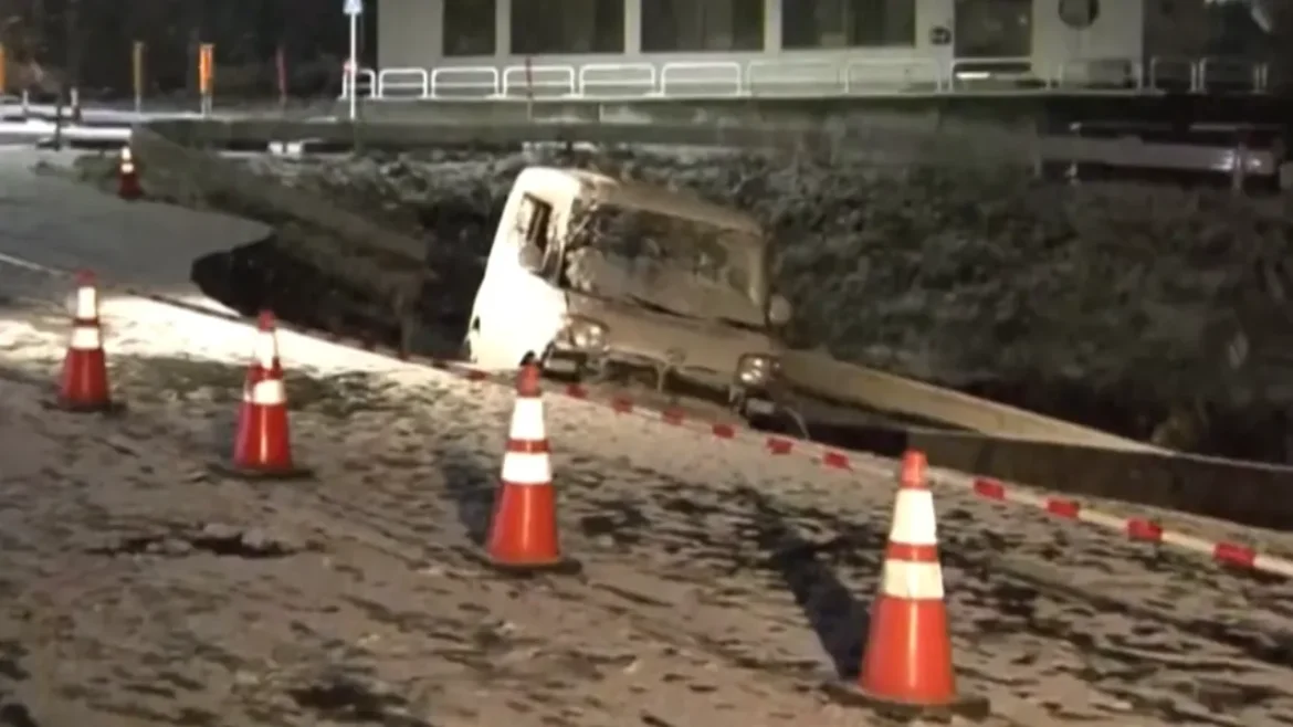 7.5 magnitude earthquake in Japan, huge devastation in many areas
