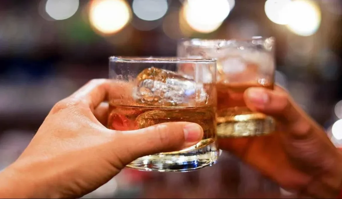 गुजरात सरकार ने GIFT सिटी में शराब पीने के नियमों में ढील दी