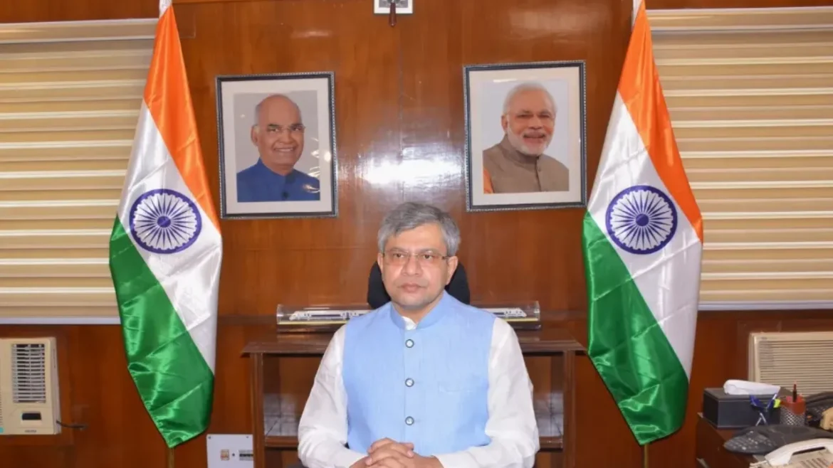 ऑनलाइन प्लेटफॉर्म्स को सूचना मंत्रालय का अल्टीमेटम, अश्लील कंटेंट हटाओ या कार्रवाई झेलो