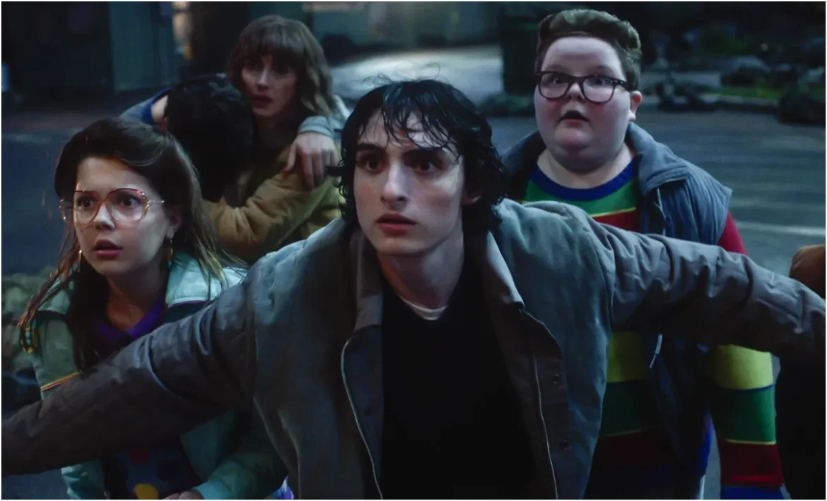 New Year पर आ रहीं हैं 6 नई फिल्में और वेब सीरीज