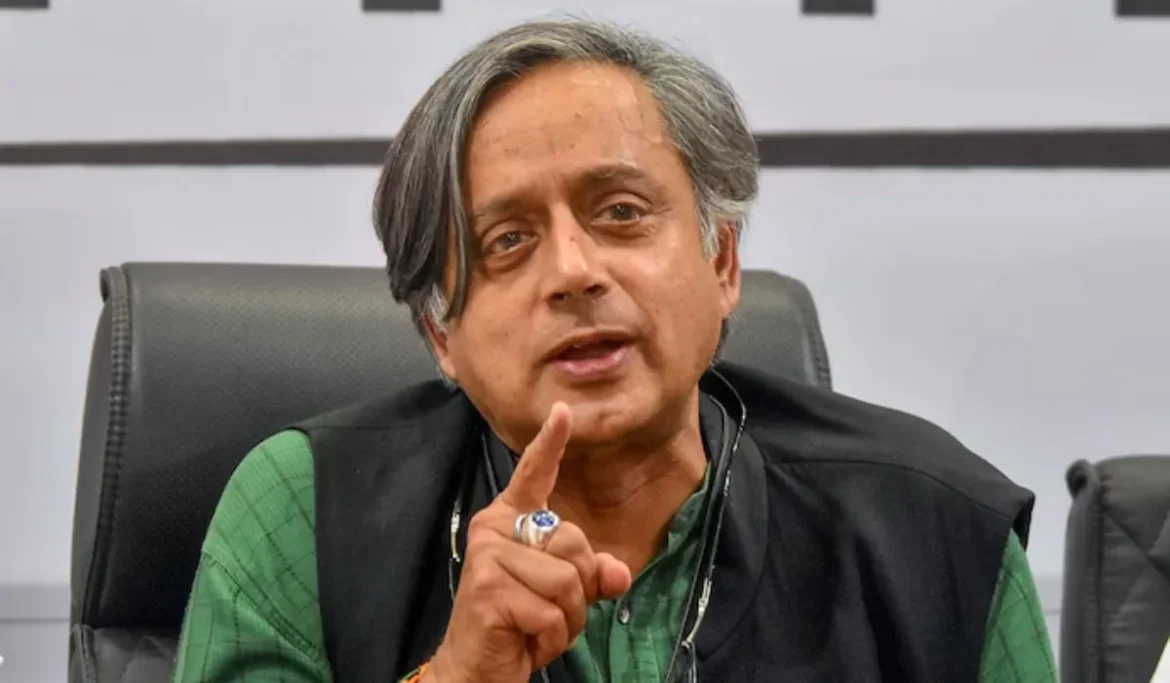 Will not accept Veer Savarkar Award: Shashi Tharoor
