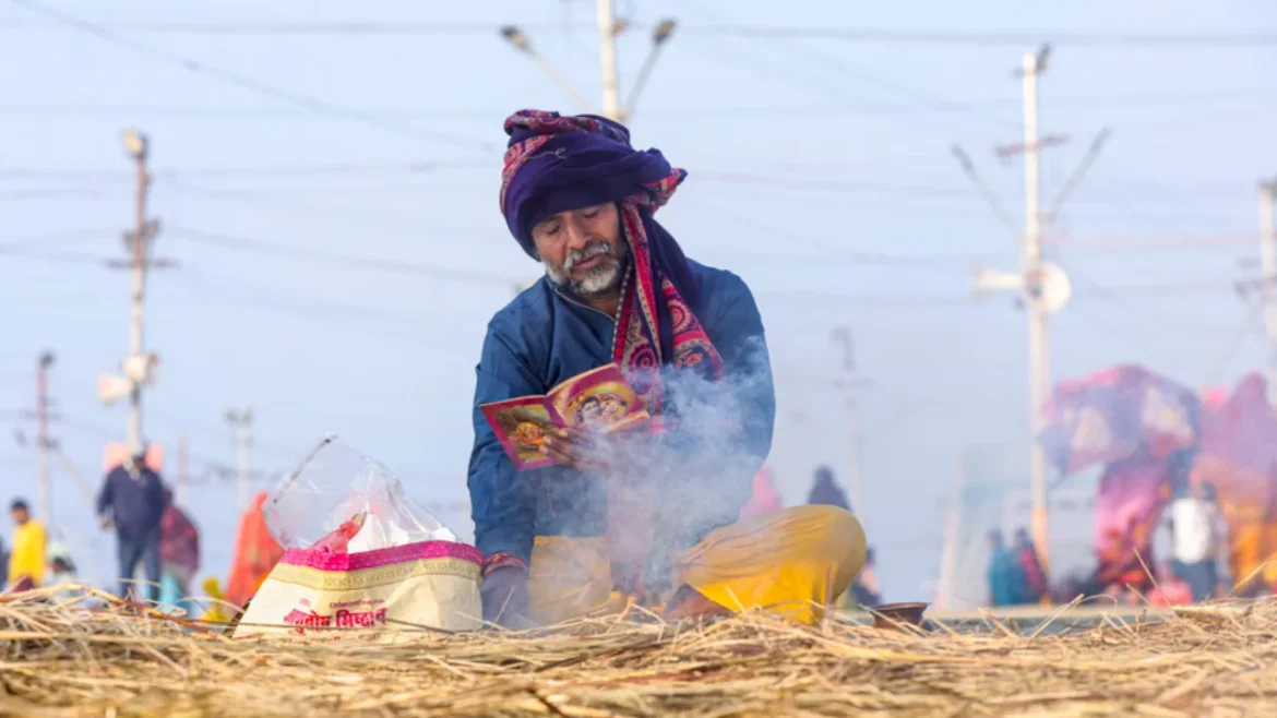 प्रयागराज माघ मेला: मकर संक्रांति स्नान के लिए उमड़ेगी एक करोड़ श्रद्धालुओं की भीड़, प्रशासन ने पूरी की व्यवस्थाएं