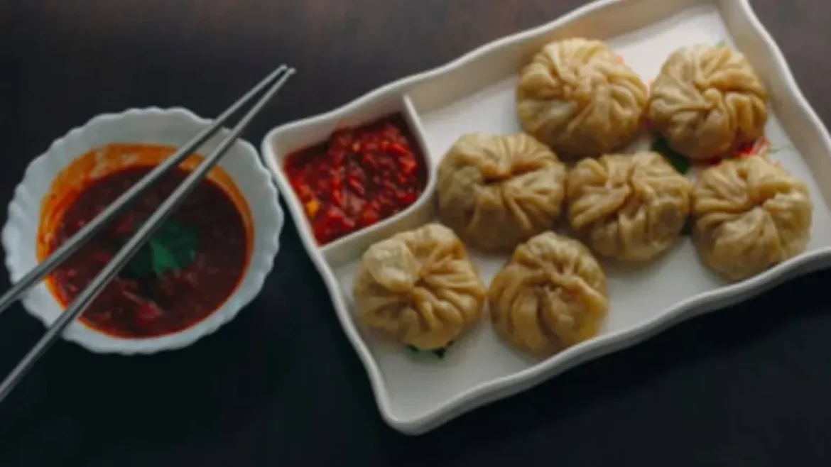 85 लाख के मोमोज! शौक में लुट गई परिवार की कमाई