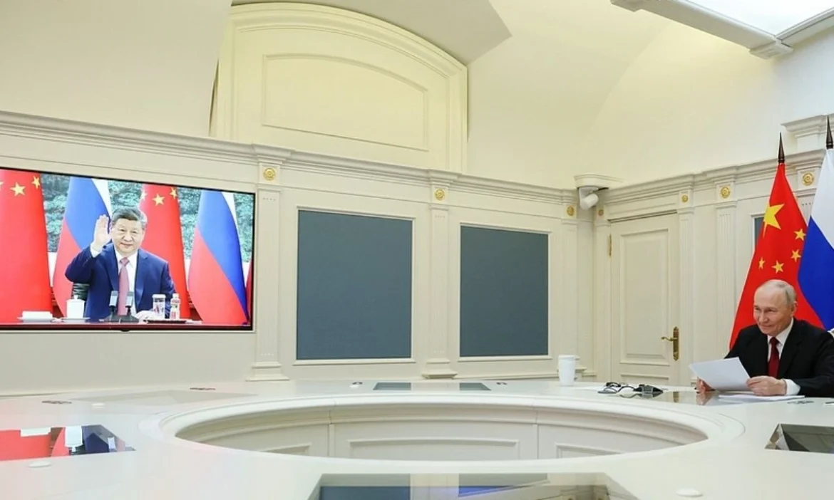 शी और पुतिन ने की वीडियो कॉल पर बात
