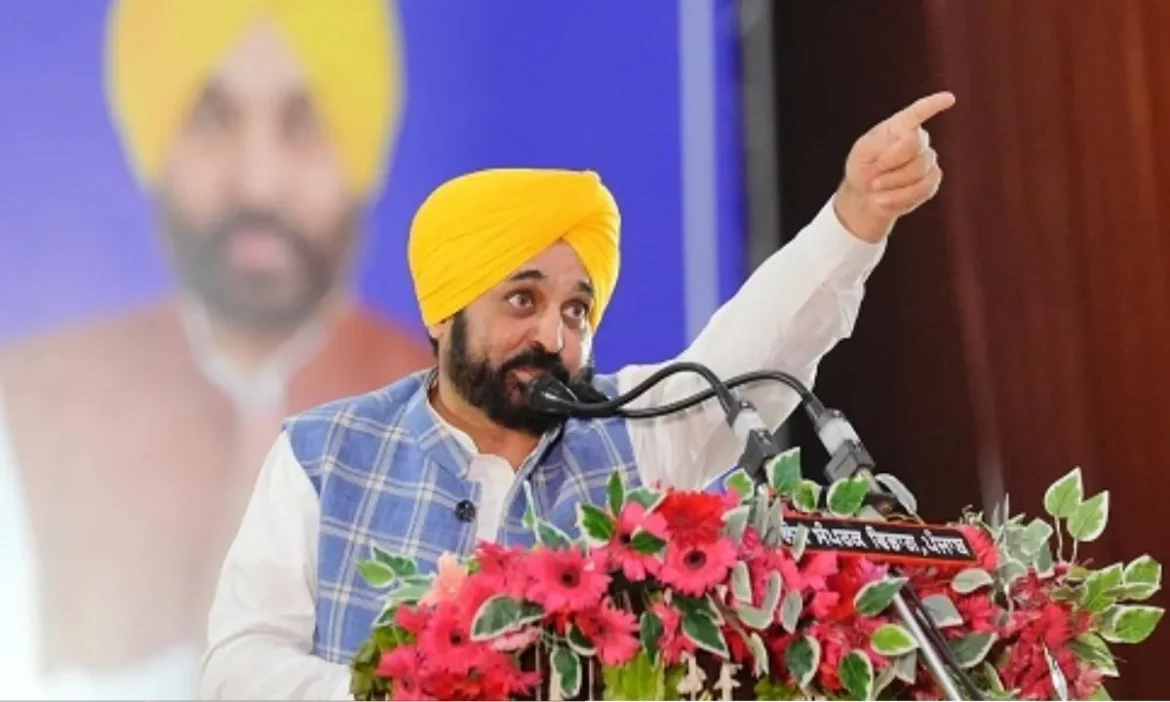 मैनेजर के सुसाइड के बाद CM मान का बड़ा एक्शन