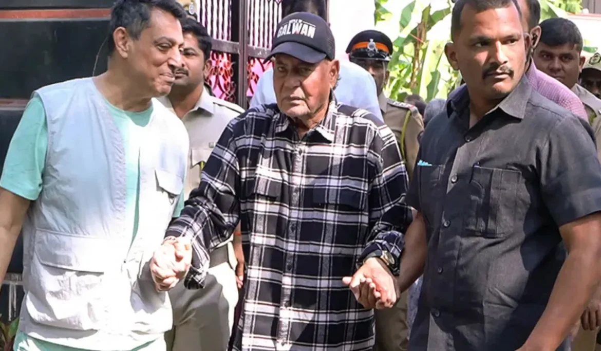 अस्पताल से डिस्चार्ज हुए सलीम खान