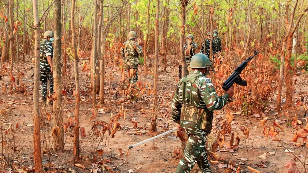 5 लाख की इनामी महिला नक्सली ढेर