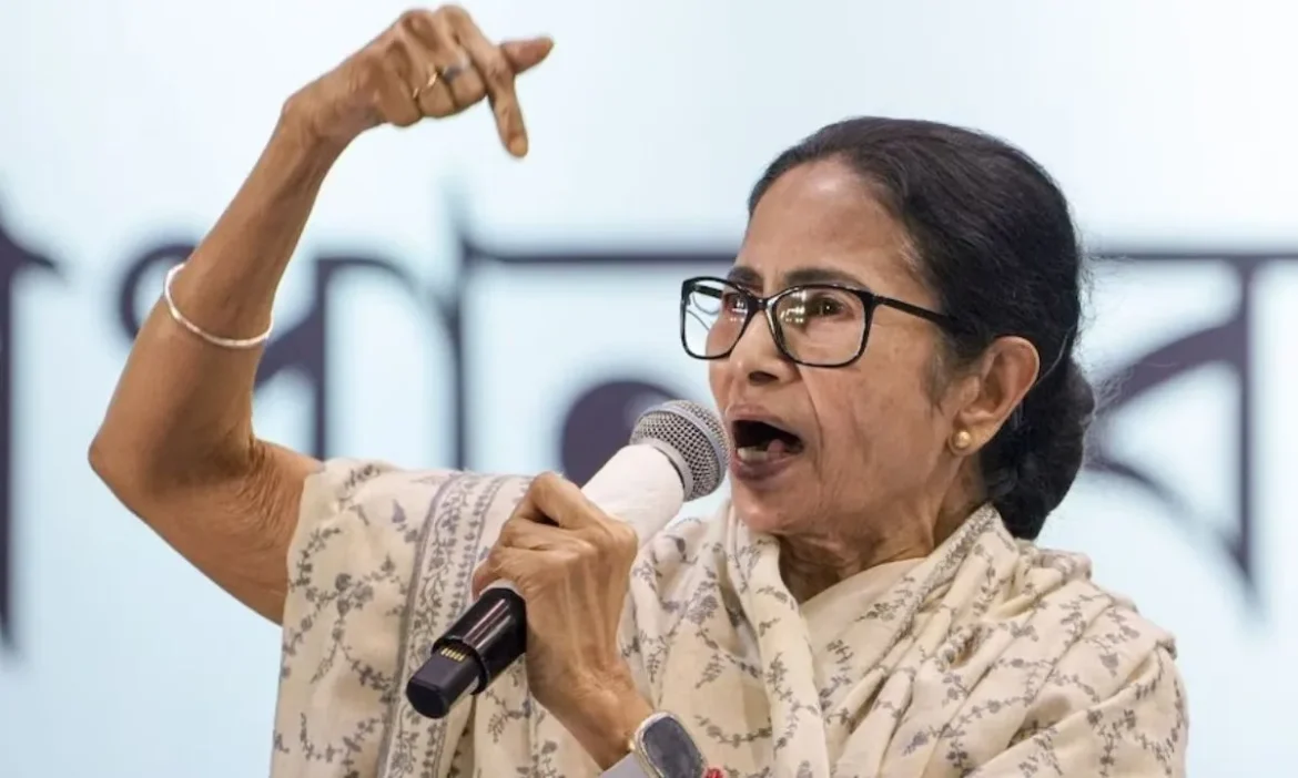 ममता बनर्जी ने सुरक्षा बलों पर लगाए गंभीर आरोप