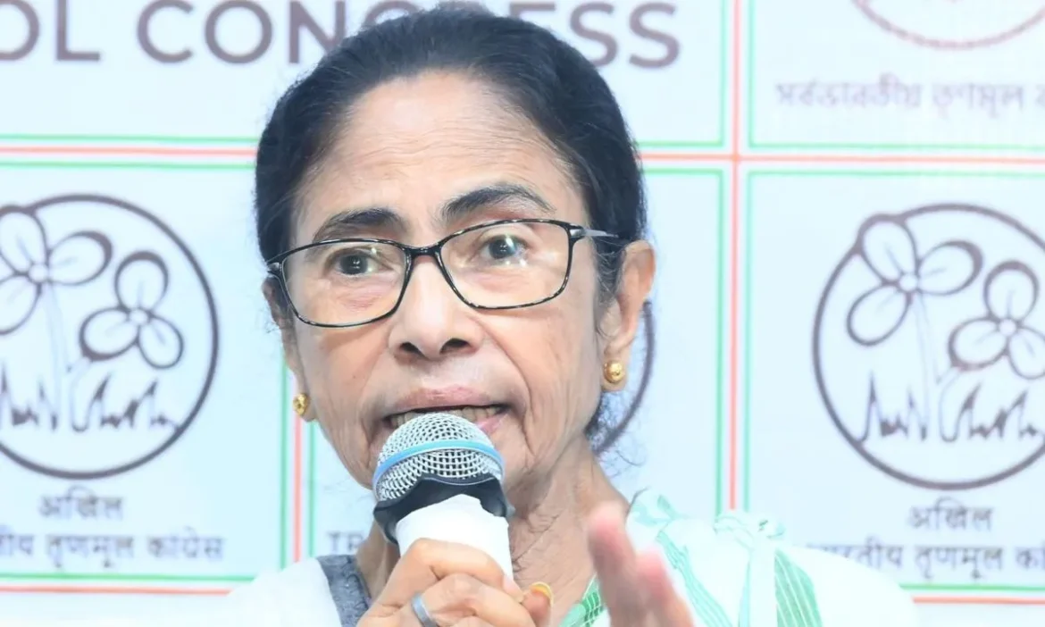 Mamata Banerjee का इस्तीफे से इनकार, BJP ने क्या कहा?