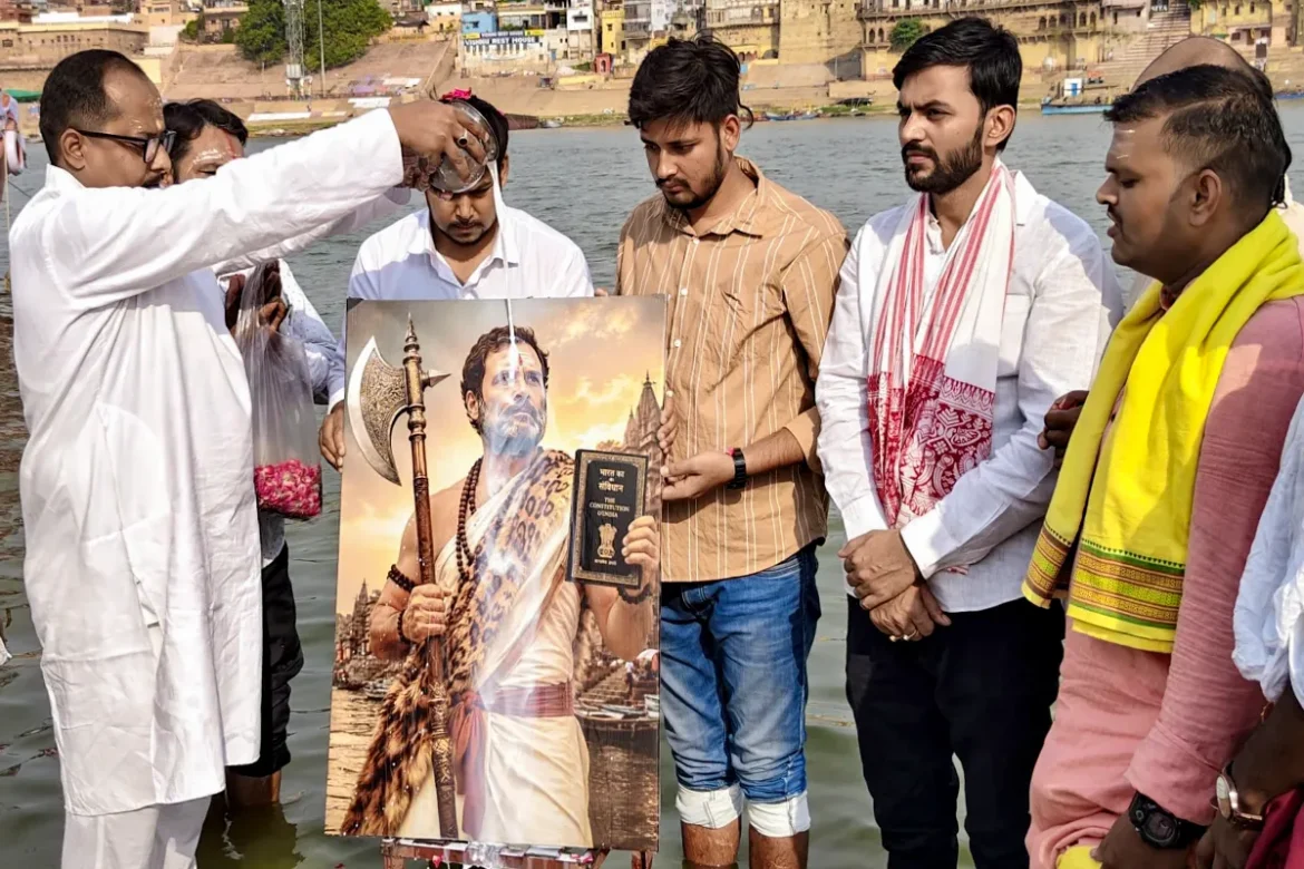 कार्यकर्ताओं ने राहुल को बनाया भगवान, बर्थडे पर बवाल