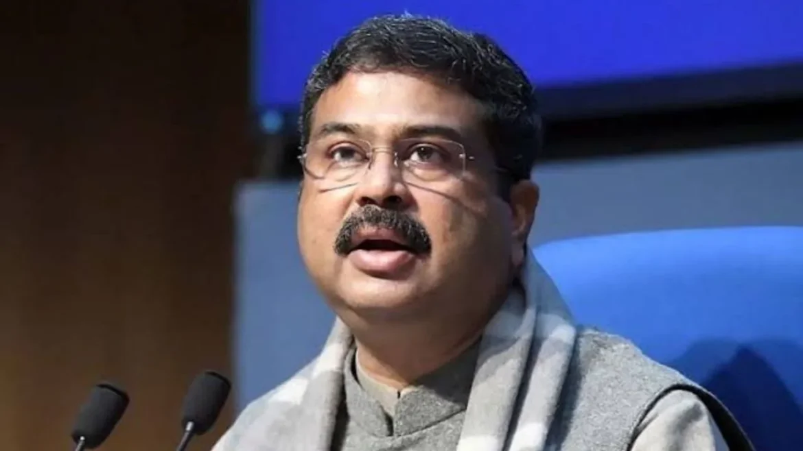 धर्मेंद्र प्रधान ने दिया इस्तीफा