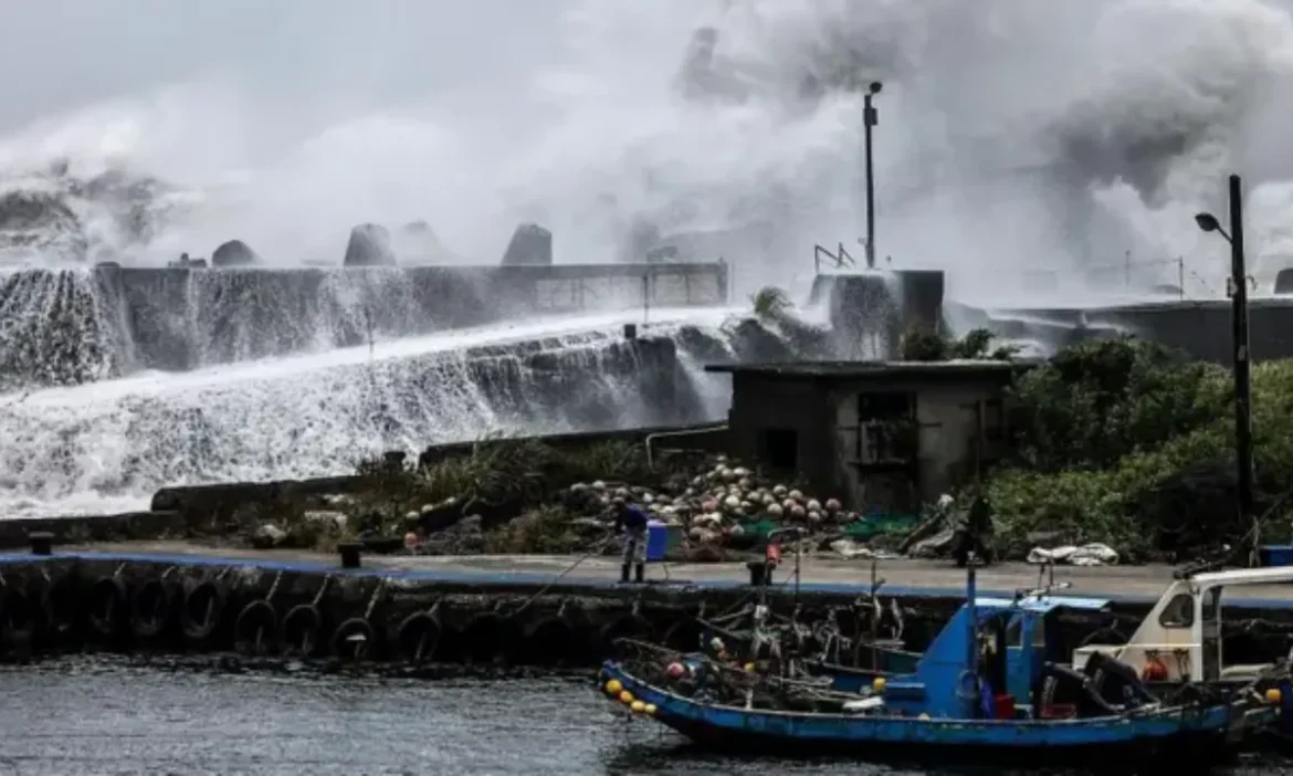 चीन, जापान और ताइवान हाई अलर्ट पर